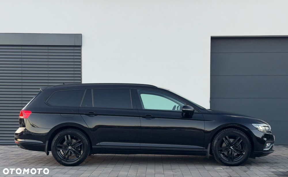 Volkswagen Passat 2.0 TDI SCR DSG Conceptline - 4