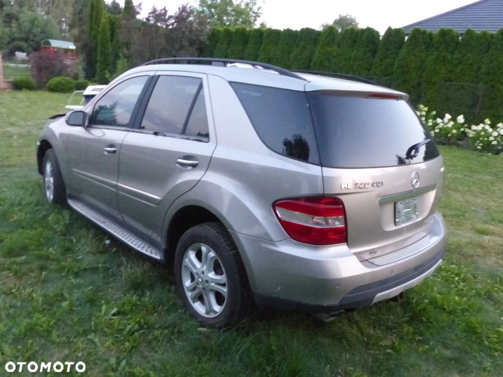 Mercedes-Benz ML 320 CDI 4Matic 7G-TRONIC - 12
