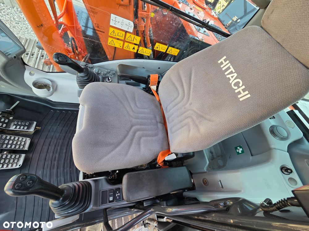 Hitachi ZX 130-6 - 5