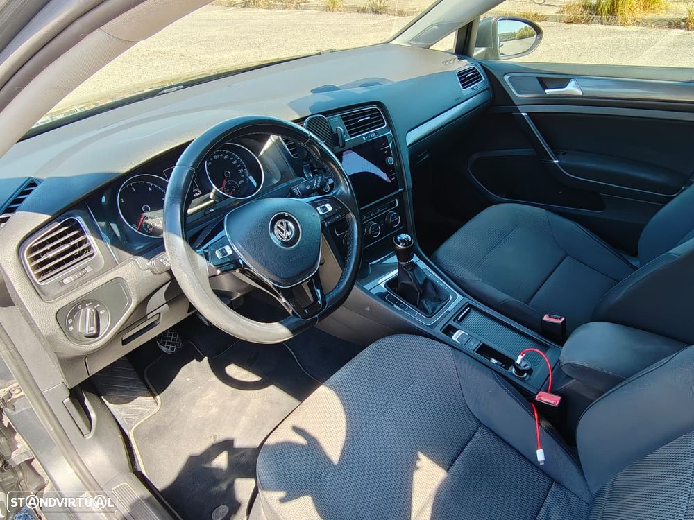 VW Golf Variant 1.6 TDi Confortline - 9