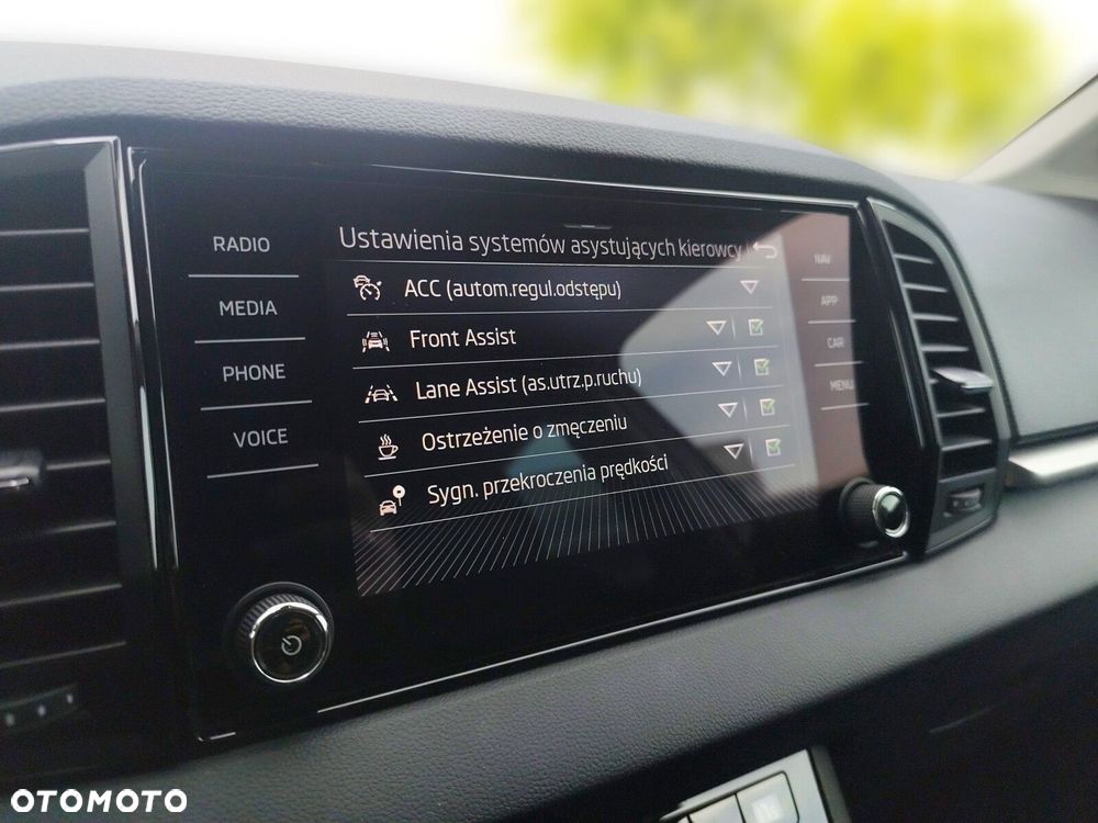 Skoda Karoq 1.5 TSI ACT Selection DSG - 23