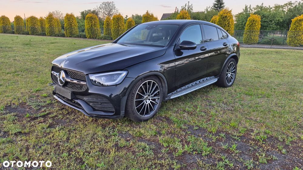 Mercedes-Benz GLC 300 d 4Matic 9G-TRONIC AMG Line - 4