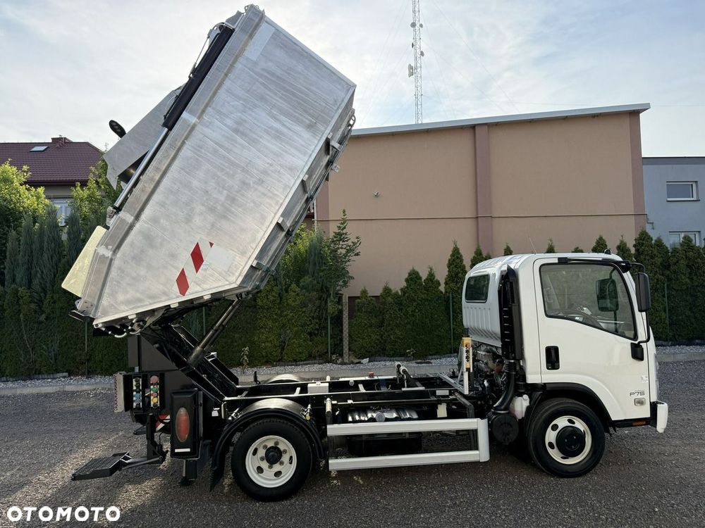 Isuzu P75 - 21