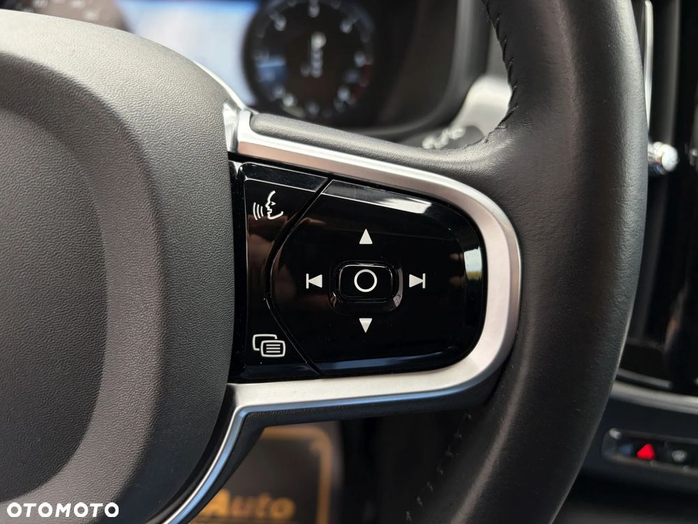 Volvo V90 D4 Geartronic Momentum Pro - 25