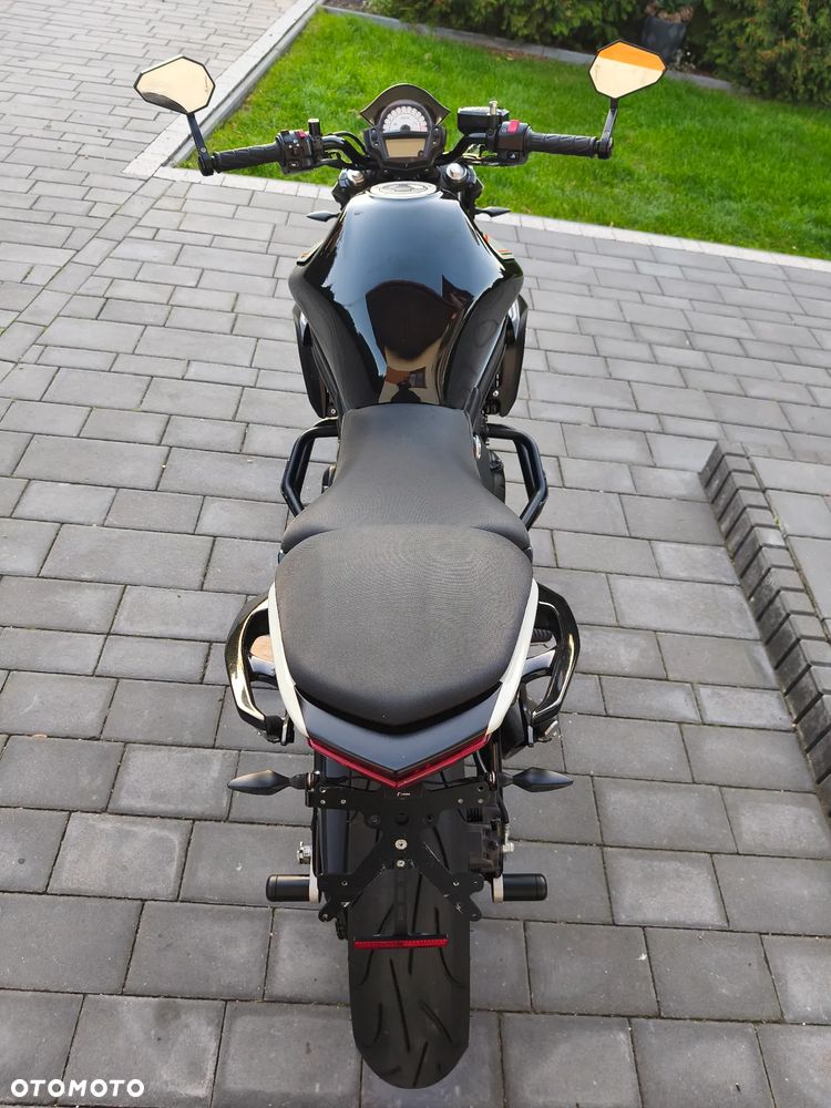 Kawasaki ER - 27