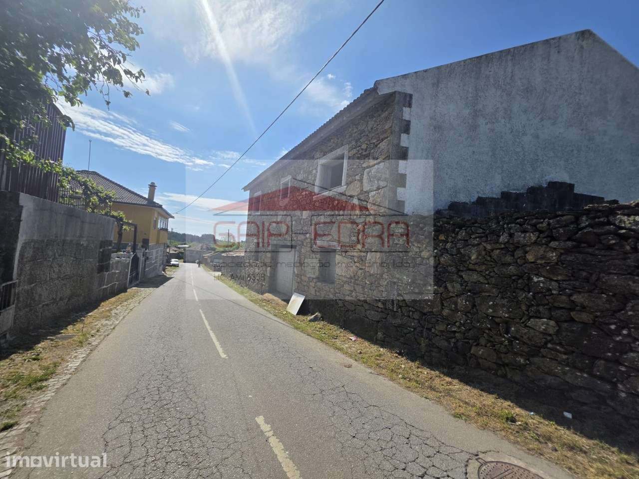 Moradia inacabada em Tinhela de Baixo Bornes Aguiar - Grande imagem: 3/6