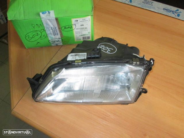 Farol 085594 PEUGEOT 306 1993 ESQ H4 VALEO   DANIFICADO - 2