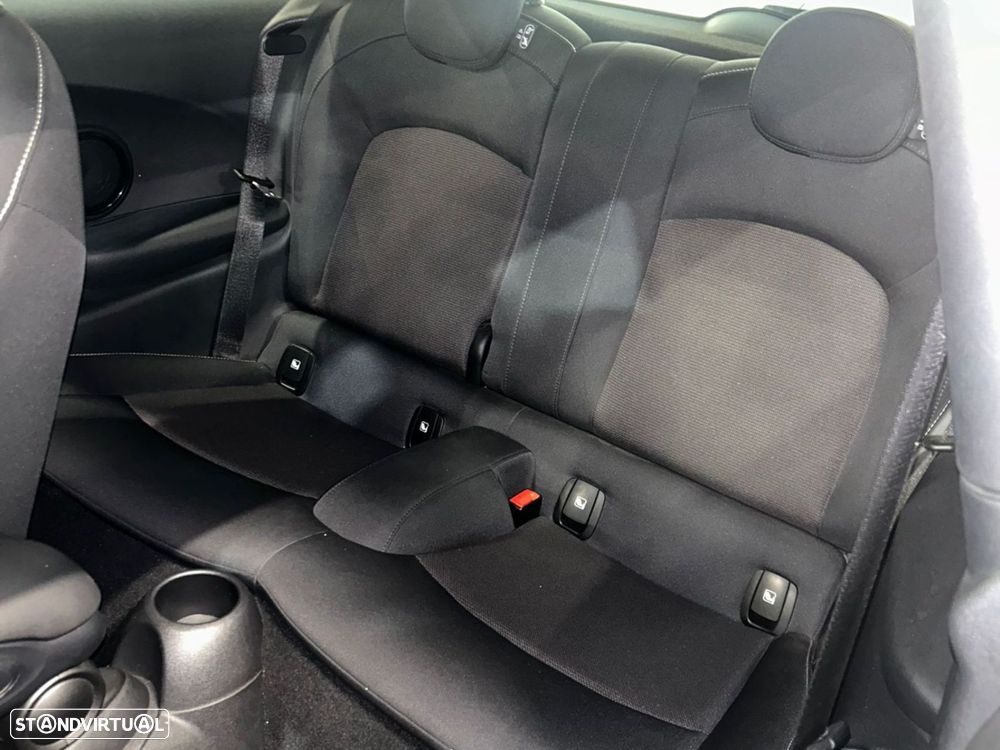 MINI 3 Portas One - 16