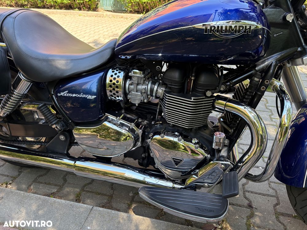 Triumph Bonneville - 15