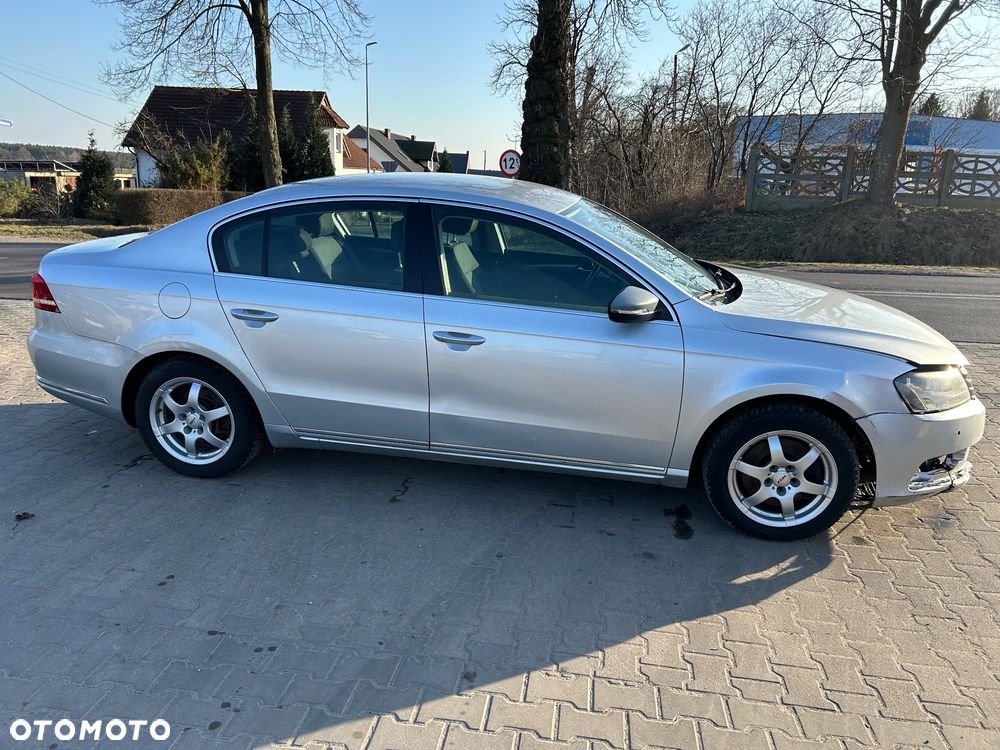 Volkswagen Passat - 6