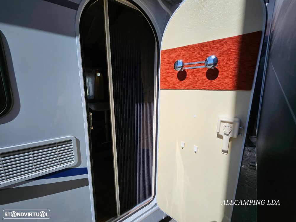 Dethleffs Globebus 5.99M CAMA TRANSVERSAL - 55