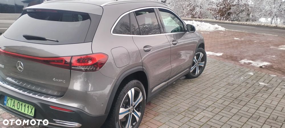Mercedes-Benz EQA 350 66.5kWh 4-Matic AMG Line - 11