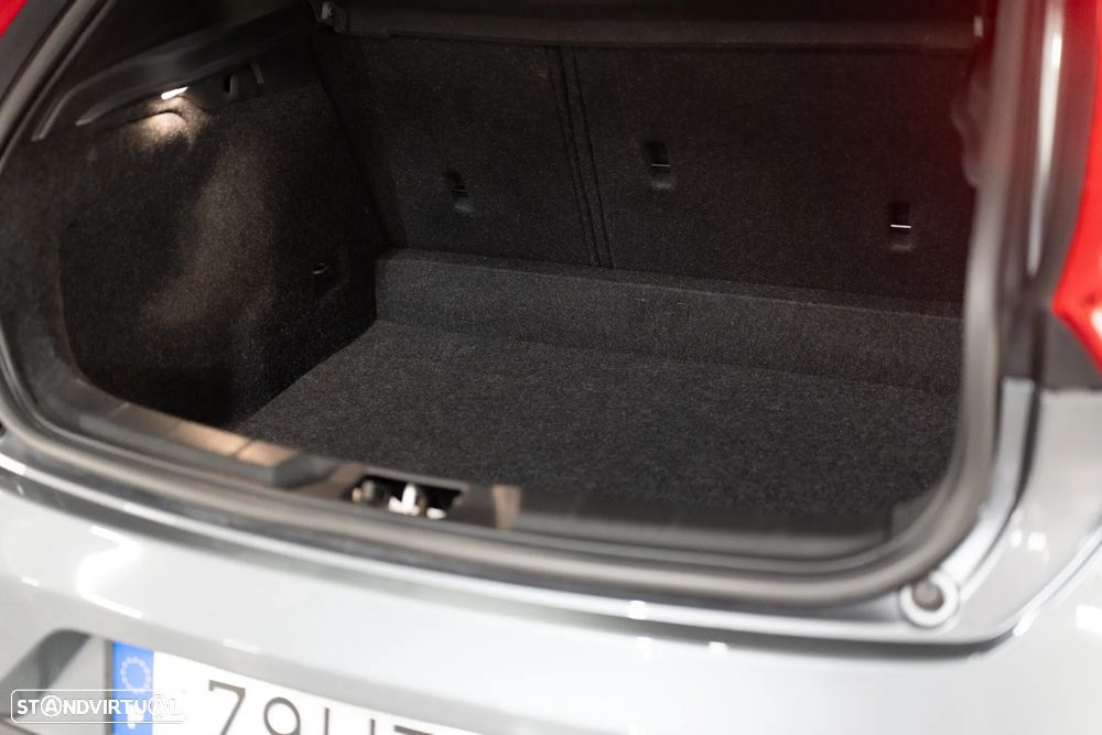 Volvo V40 2.0 D2 Kinetic Geartronic - 10