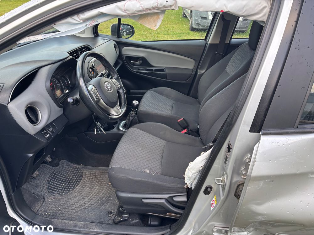 Toyota Yaris - 5