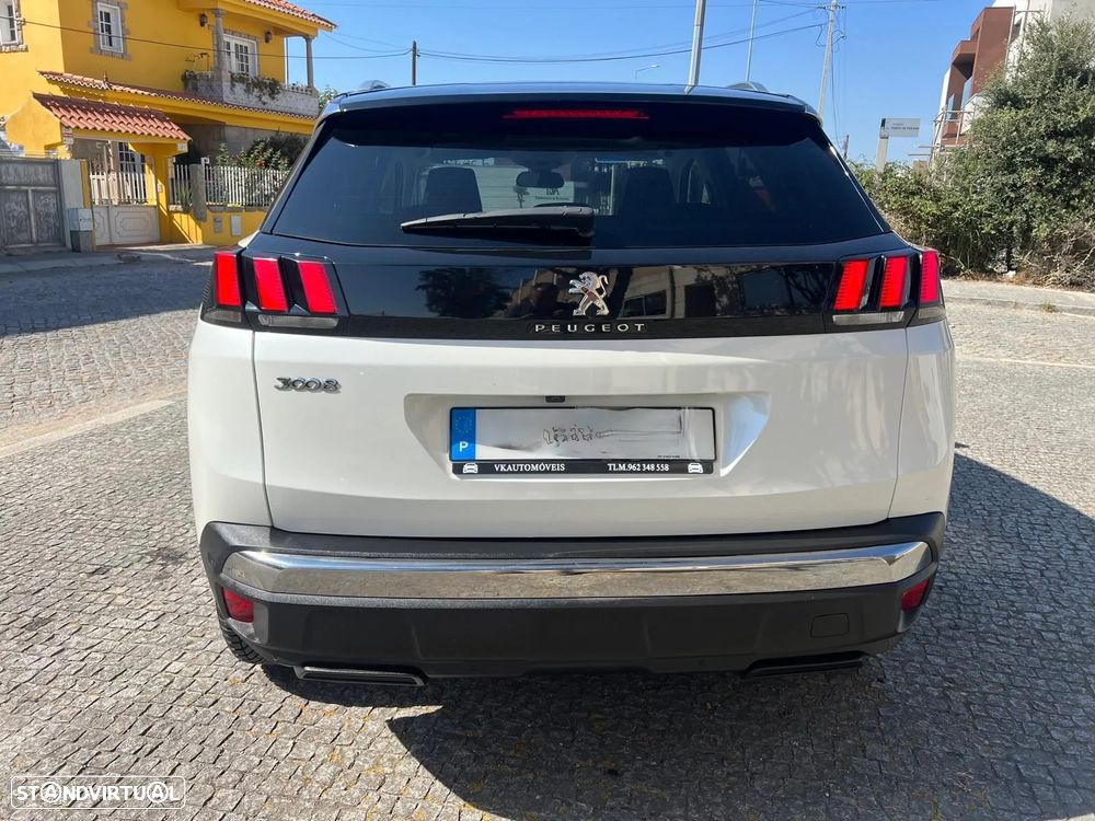 Peugeot 3008 PureTech 130 Stop & Start GPF EAT8 Allure — fotografia 11