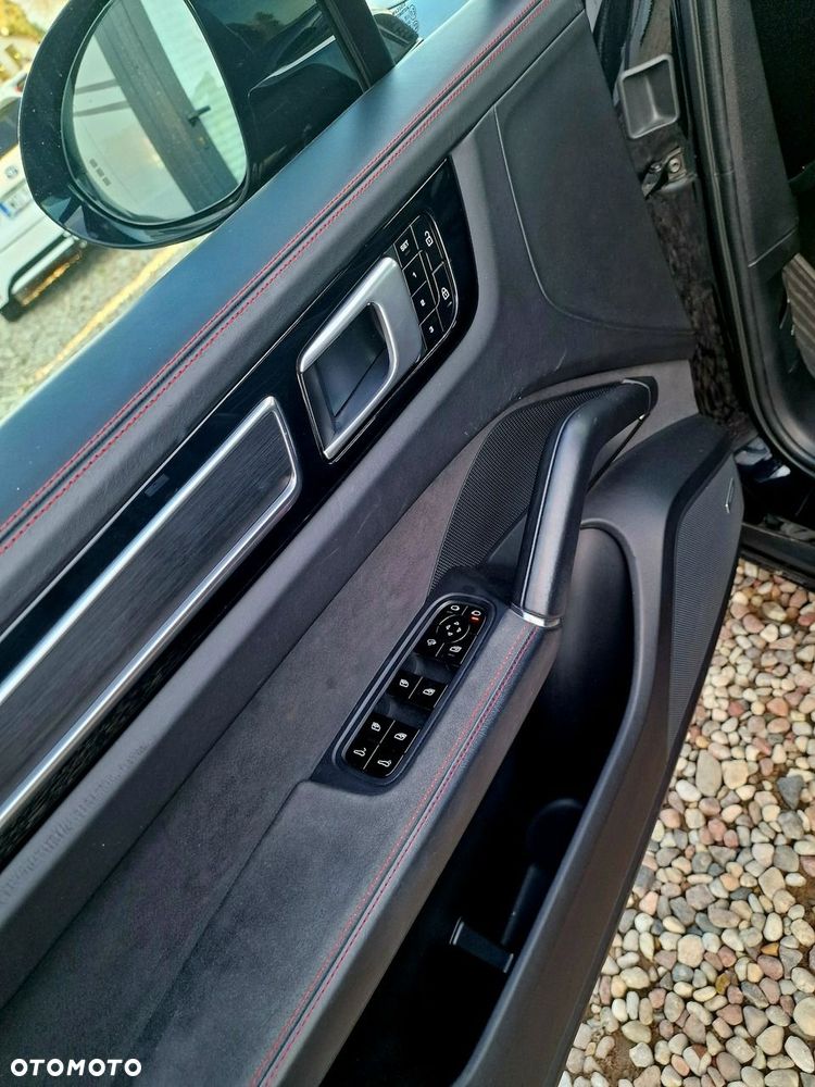 Porsche Cayenne - 17