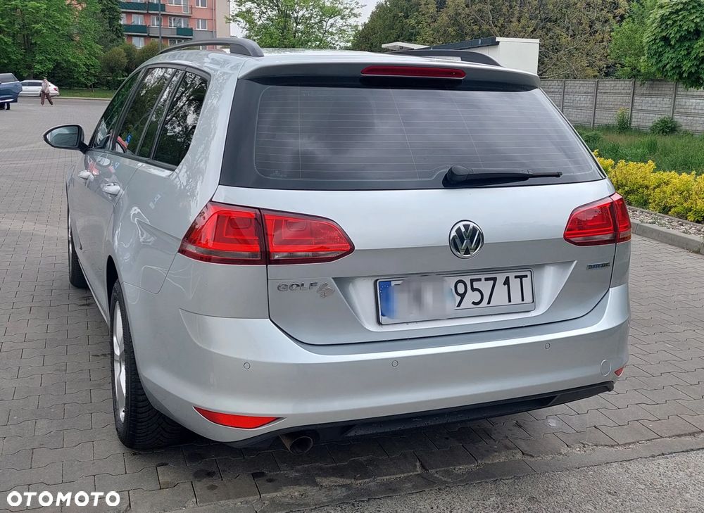 Volkswagen Golf 1.6 TDI BlueMotion Comfortline - 12