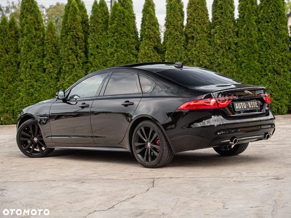 Jaguar XF S AWD - 9