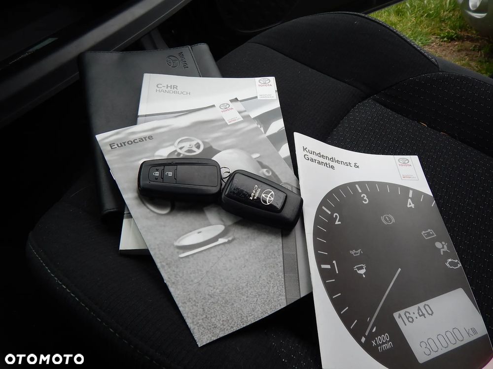 Toyota C-HR 1.2 T Premium CVT 4x4 - 12