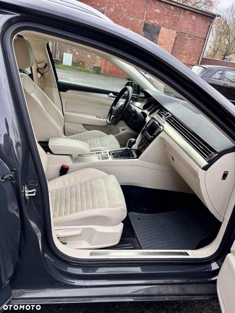 Volkswagen Passat 1.8 TSI BMT Highline DSG - 25