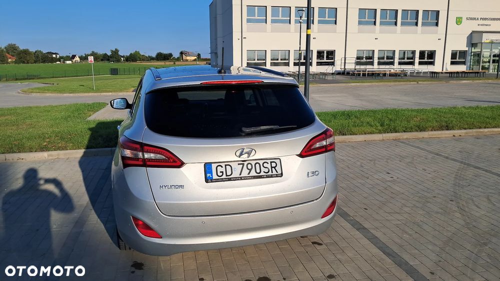 Hyundai i30 1.6 CRDI Fifa World Cup Edition - 6
