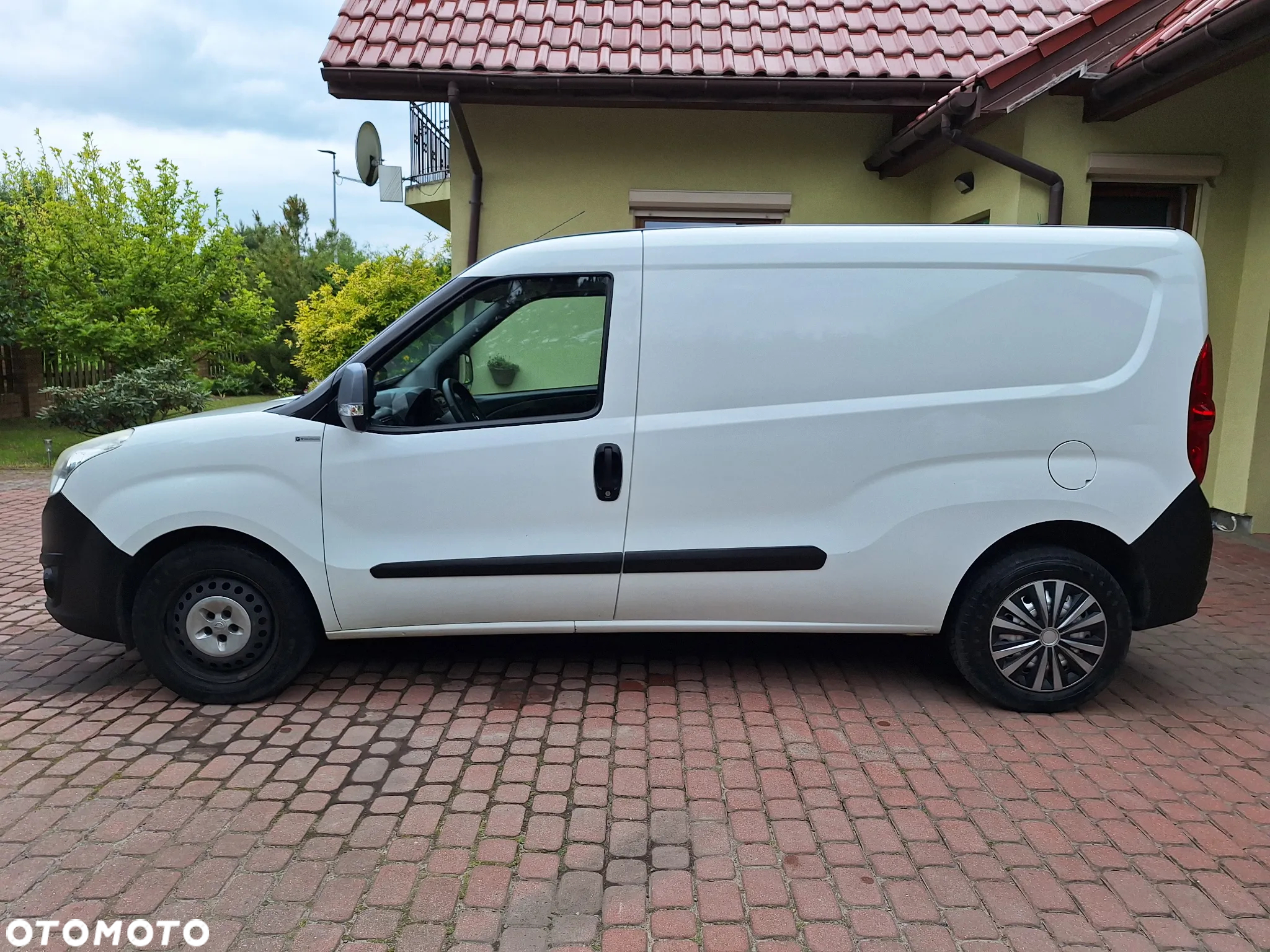 Opel COMBO-D- VAN - 2