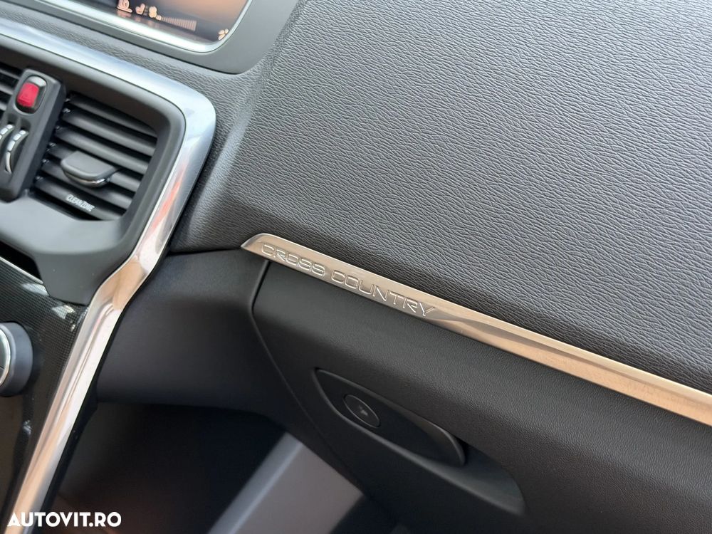 Volvo V40 D2 Summum - 33