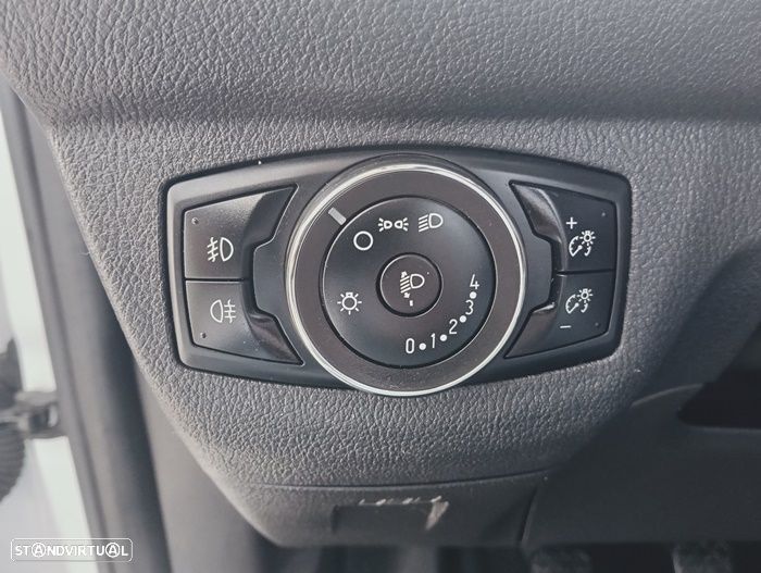 Ford Transit Courier - 48