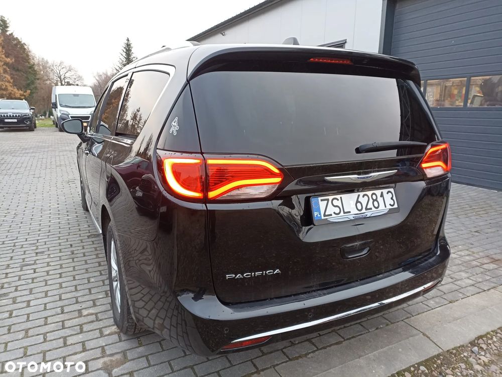 Chrysler Pacifica - 6