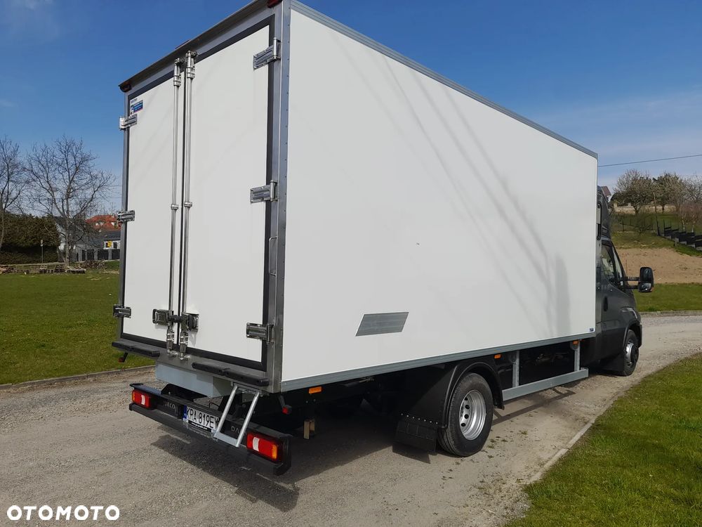 Iveco DAILY 70C18 72C18 --NOWY-- dmc 7,2T 180Koni MROŹNIA -20+30 ZASILANIE ZEWNETRZNE chłodnia kontener SYPIALNIA  model PRZED liftingiem!!! bez radarów bez wagi!!! POLSKI SALON -- NOWY-- GWARANCJA-- - 5
