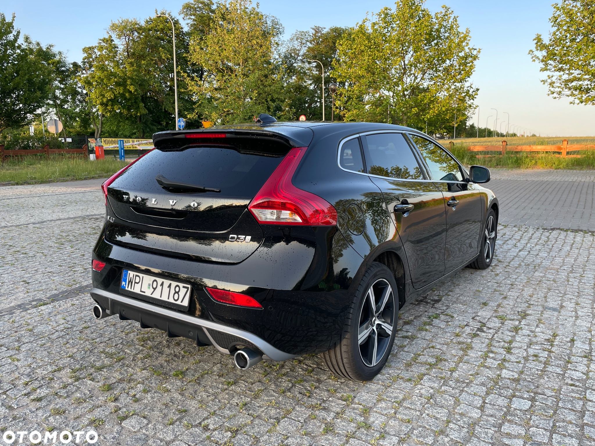 Volvo V40 D3 Geartronic RDesign - 3