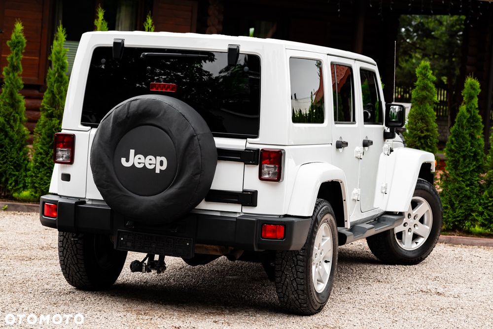 Jeep Wrangler Unlimited 3.6 Automatik Sahara - 9