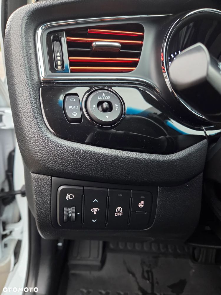Kia Ceed 1.6 GDI ISG Dream-Team Edition - 12