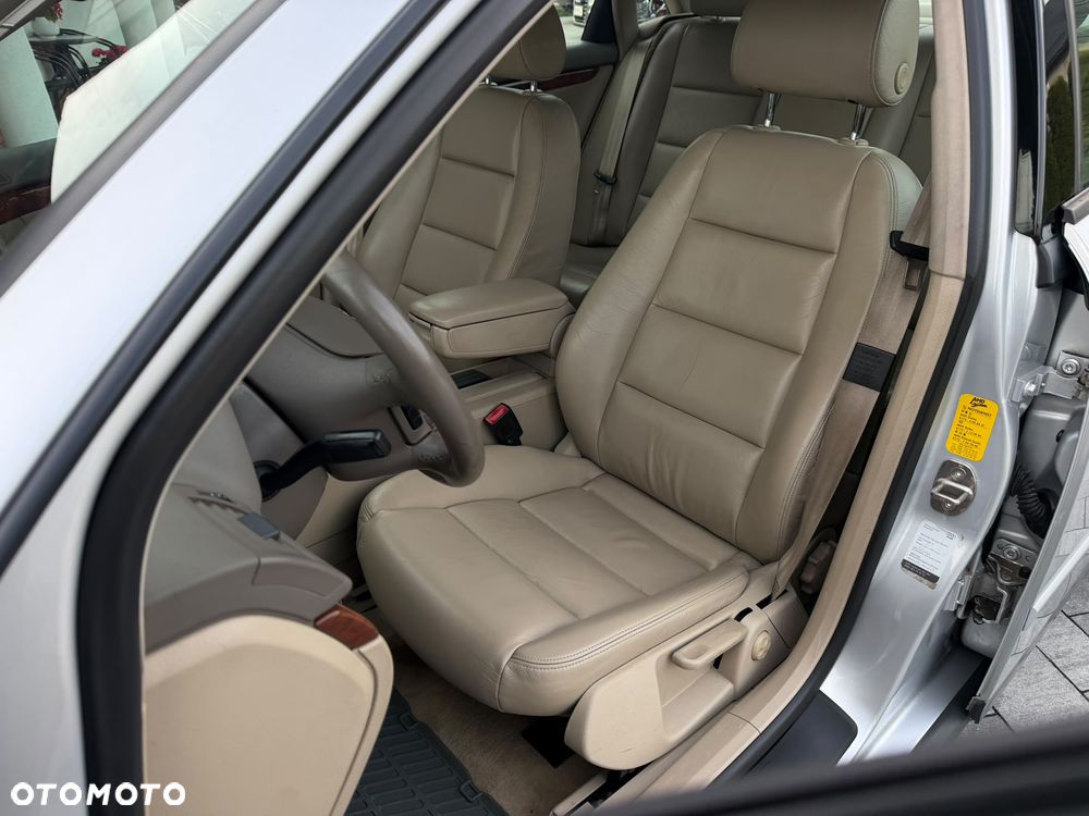 Audi A4 Limousine - 22