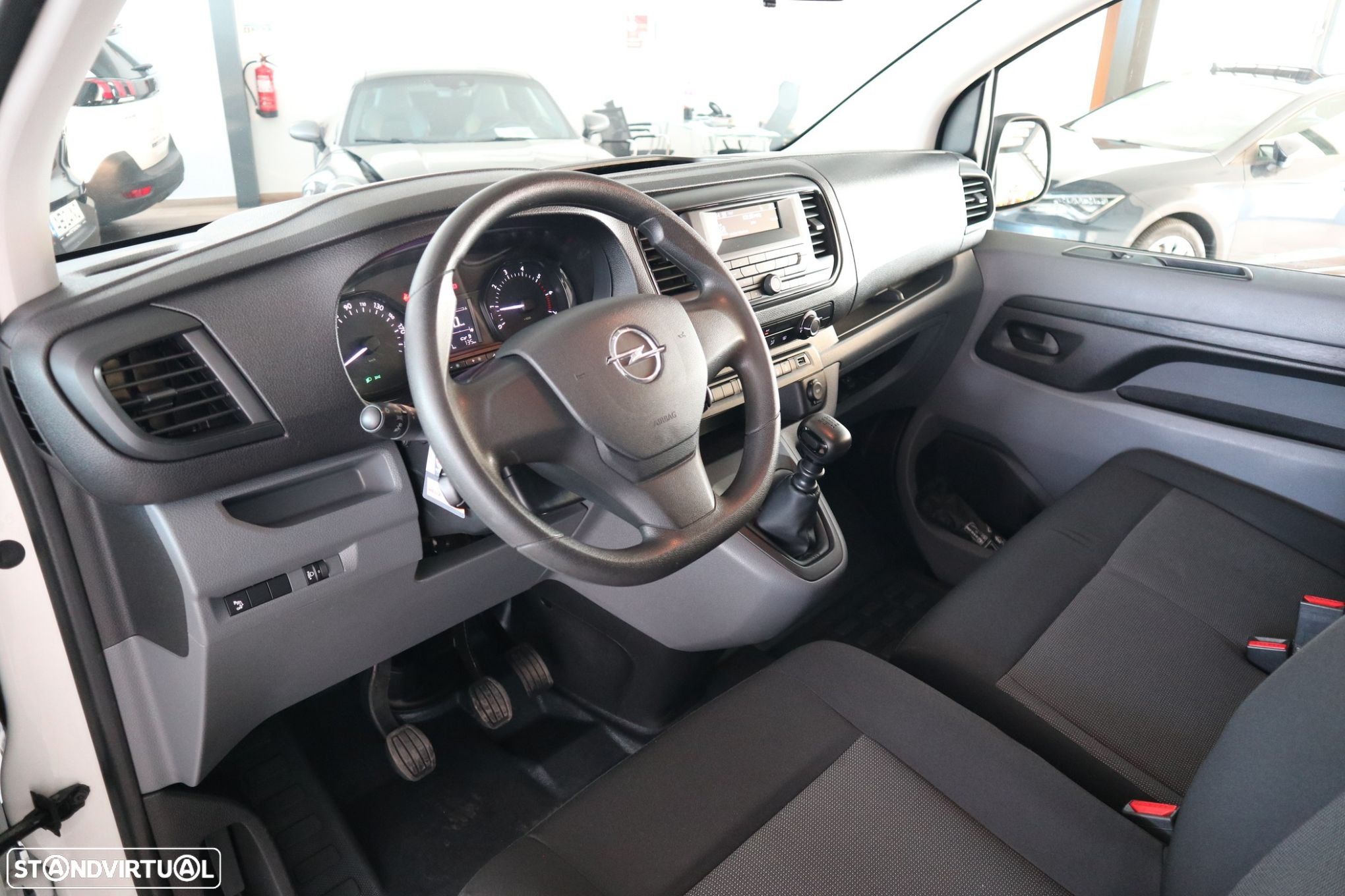 Opel Vivaro 1.5 CDTi L3H1 Essentia - 10