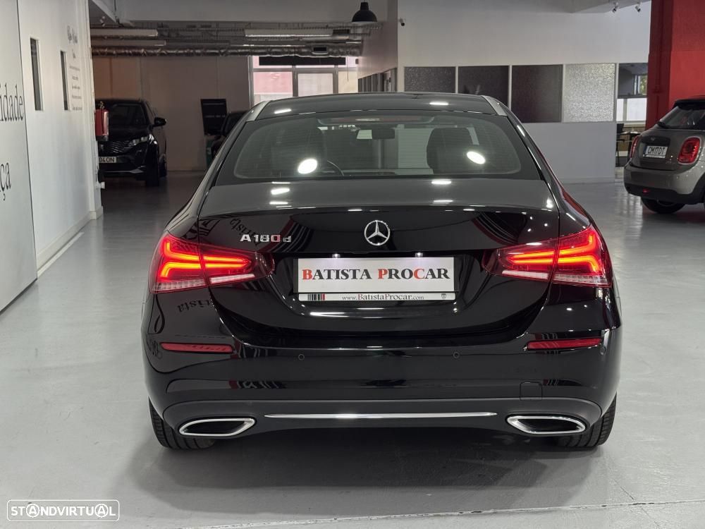 Mercedes-Benz A 180 Limousine d Progressive Aut. - 9