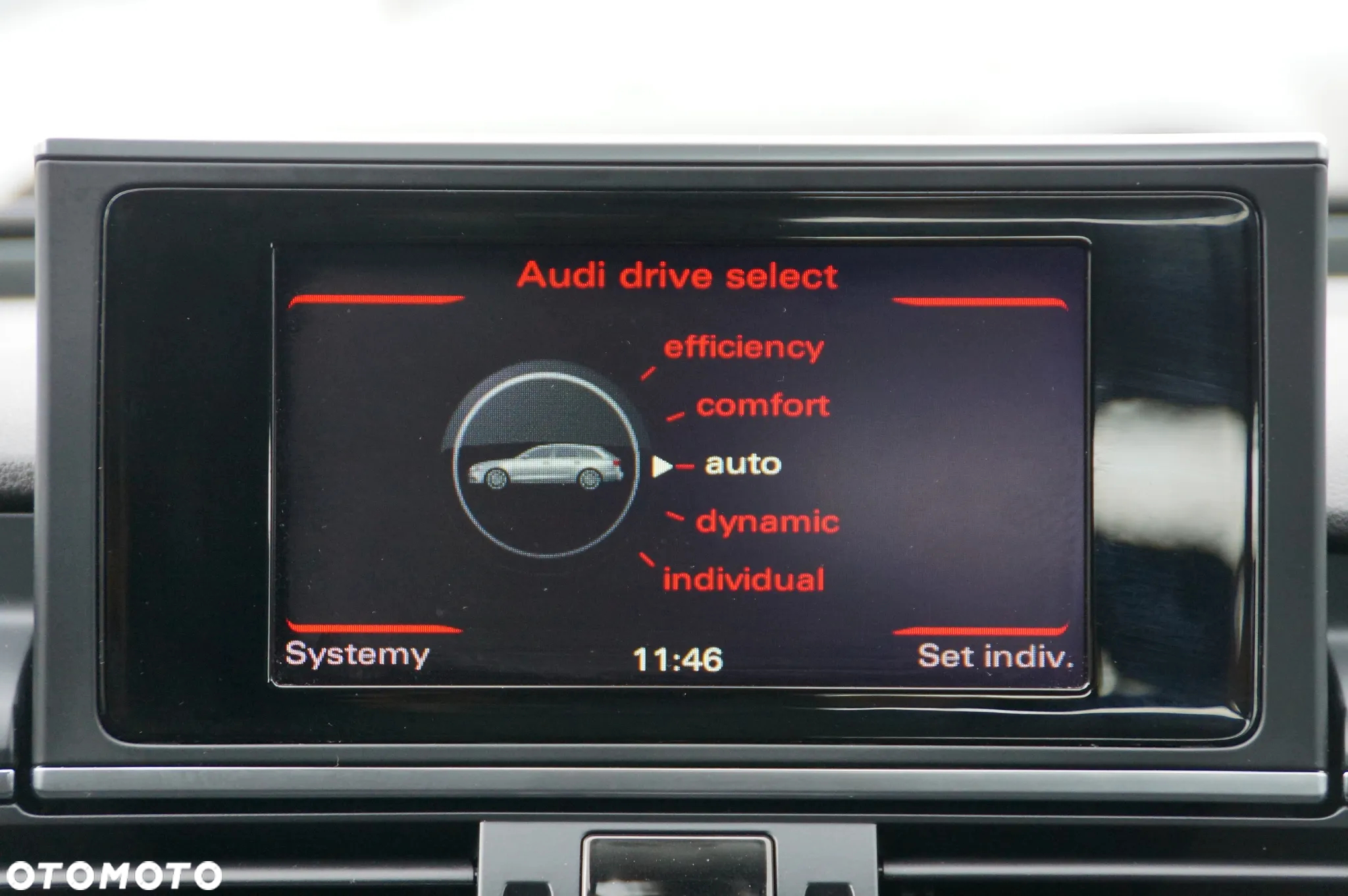 Audi A6 Avant 2.0 TDI Ultra S tronic - 16