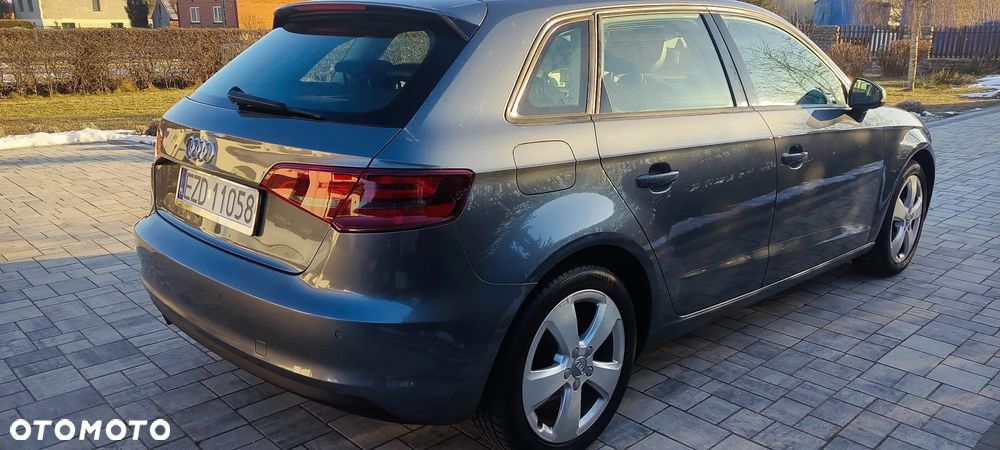 Audi A3 Sportback 2.0 TDI S tronic - 12