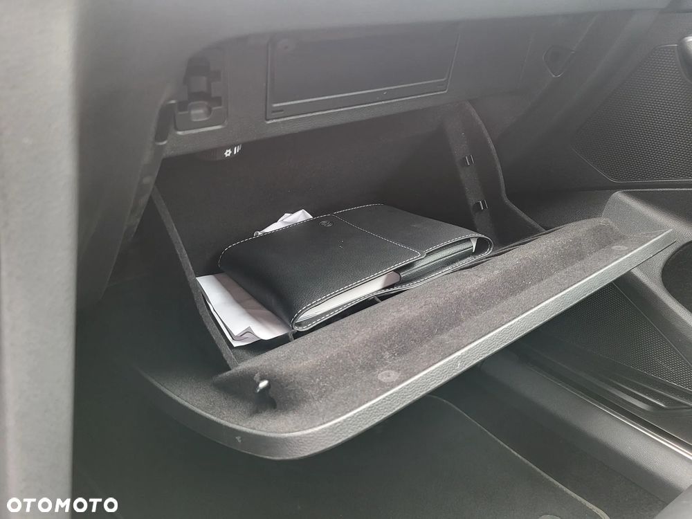 Volkswagen Passat - 23
