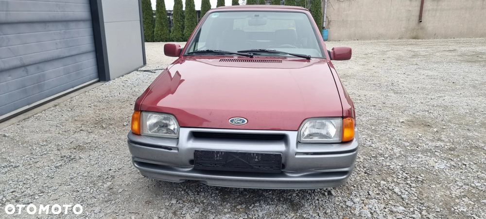 Ford Escort - 12
