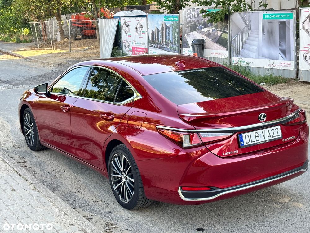 Lexus ES 300h Business Edition + - 3