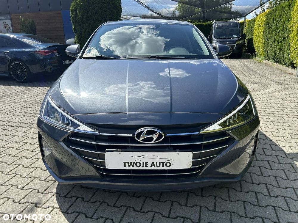 Hyundai Elantra - 10