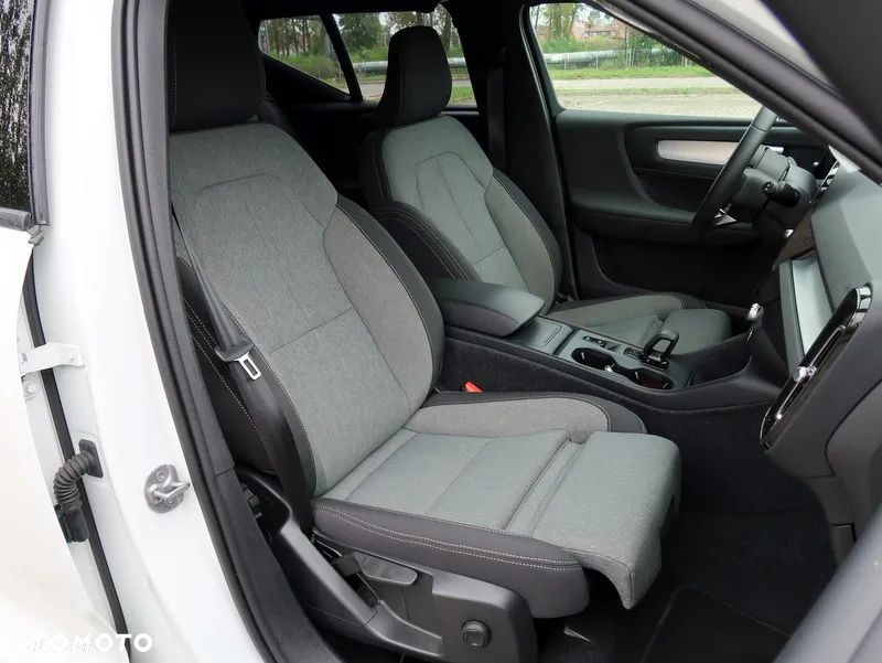 Volvo XC 40 T2 Essential - 18