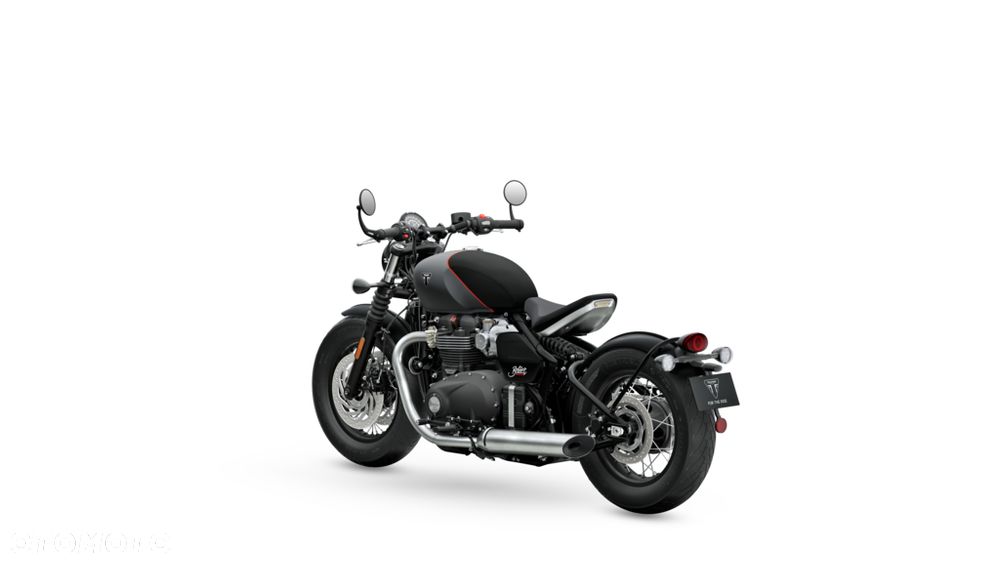 Triumph Bonneville Bobber - 32