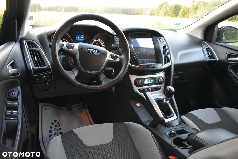 Ford Focus 1.0 EcoBoost Titanium - 23