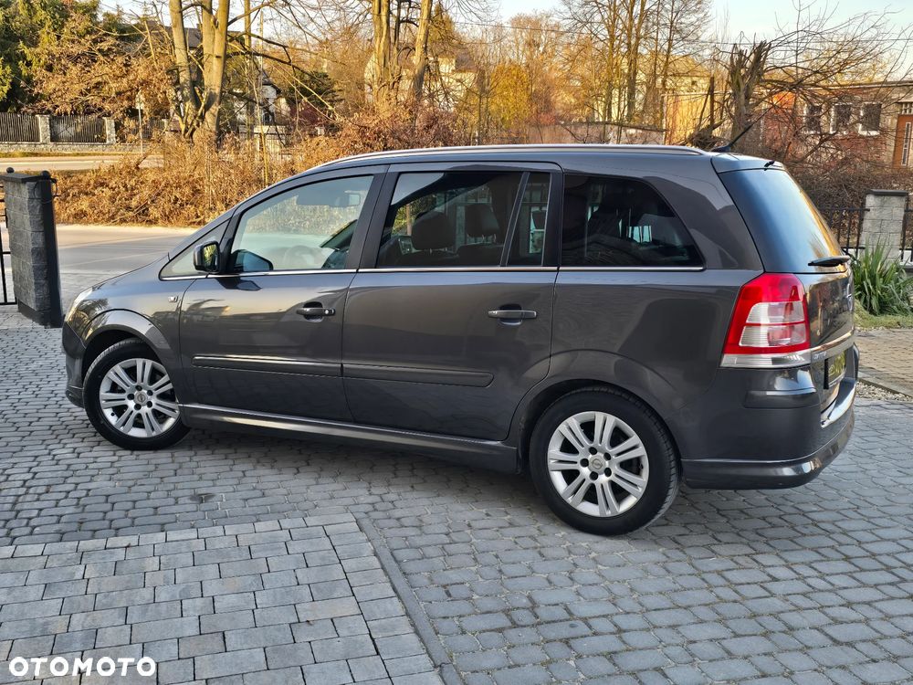 Opel Zafira 1.8 Cosmo - 15