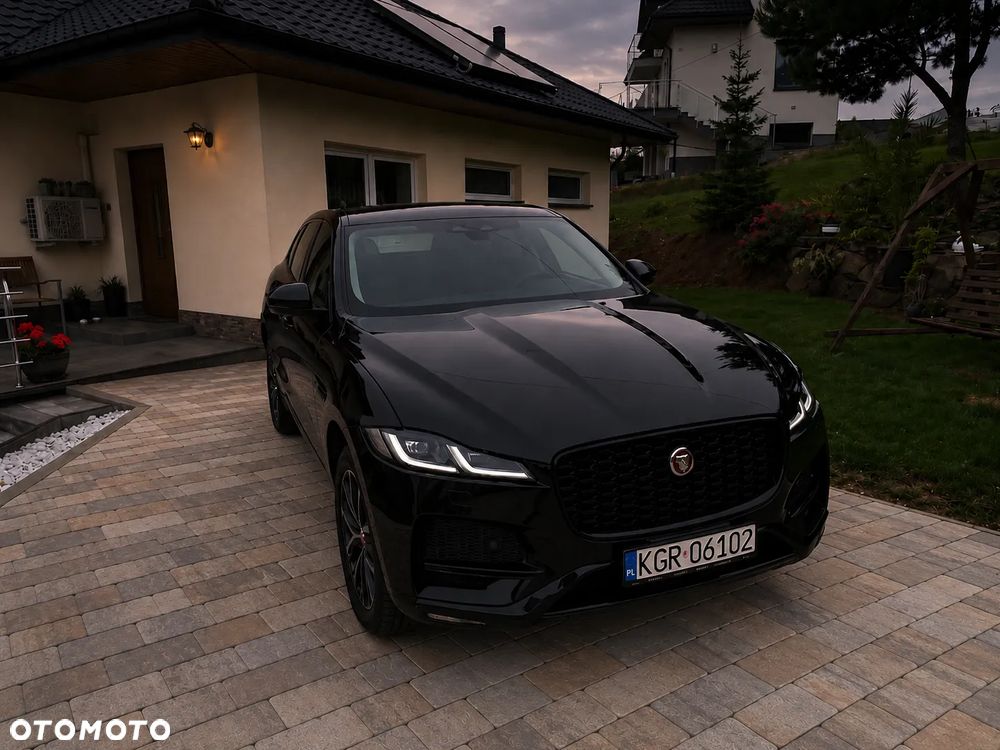 Jaguar F-Pace 2.0 P250 mHEV AWD R-Dynamic Black - 4