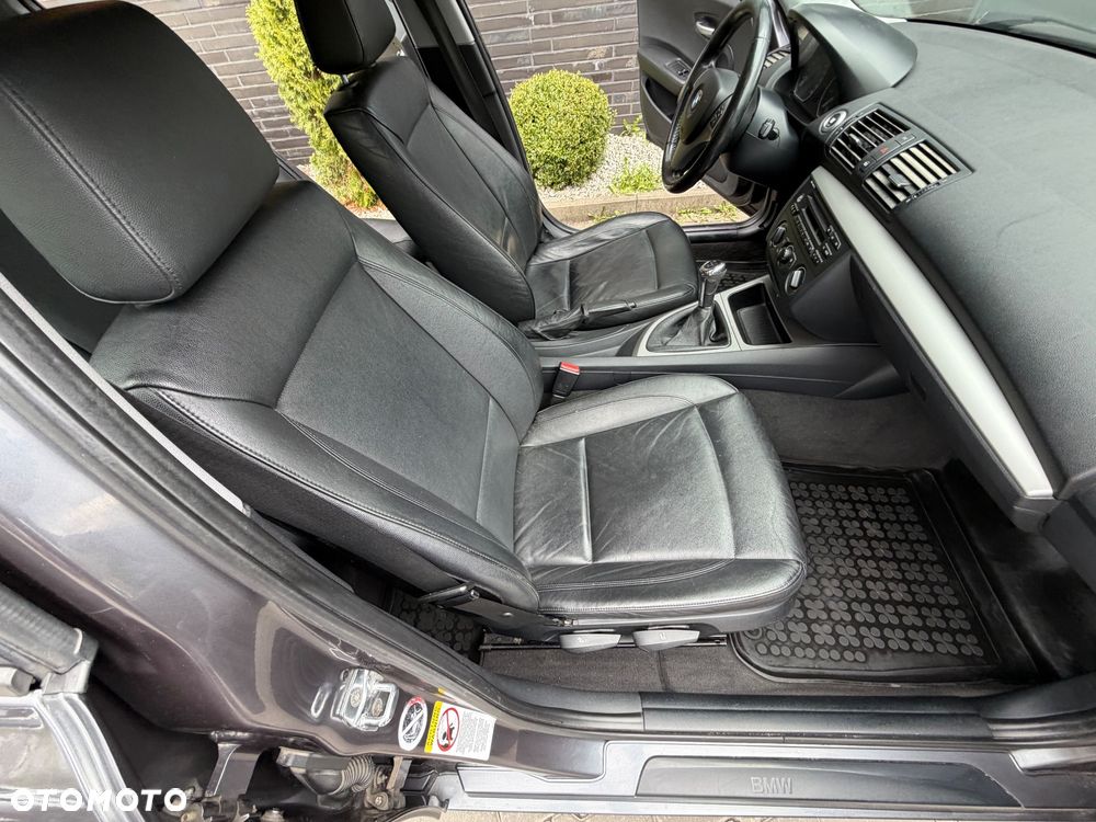 BMW Seria 1 116i - 17