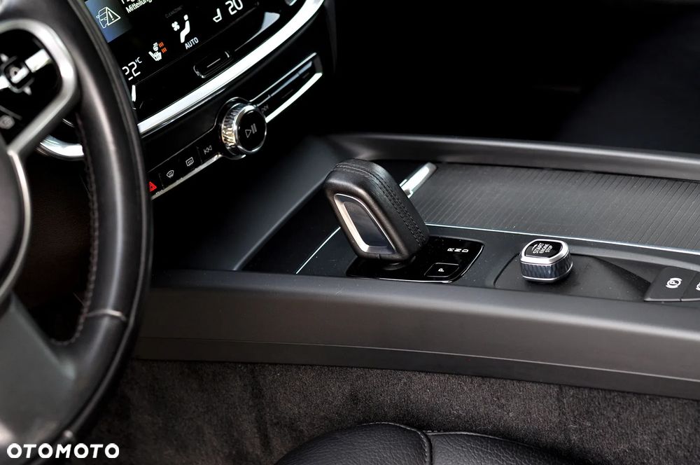 Volvo V60 B3 B Geartronic Momentum Pro - 24
