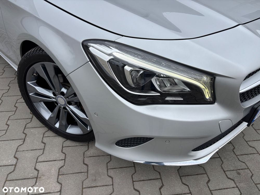 Mercedes-Benz CLA 180 7G-DCT Urban - 8